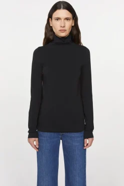 Kiena Turtle Neck