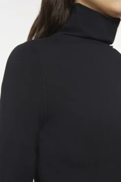 Kiena Turtle Neck